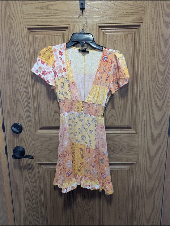 Forever 21. Floral Patchwork Yellow Orange Short Dress - Picture 1 of 5